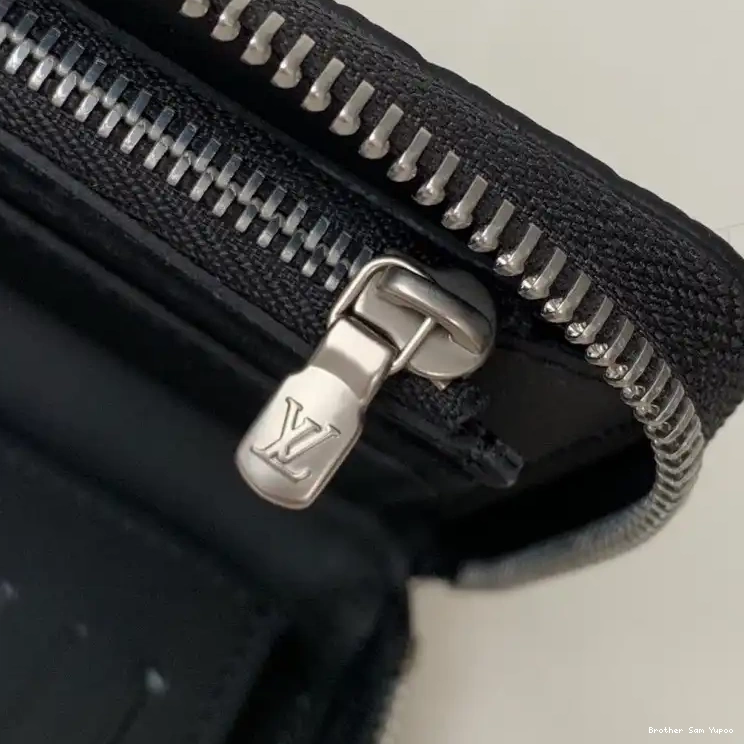 Brother Sam Yupoo 19B5790086 LV Bags 0808